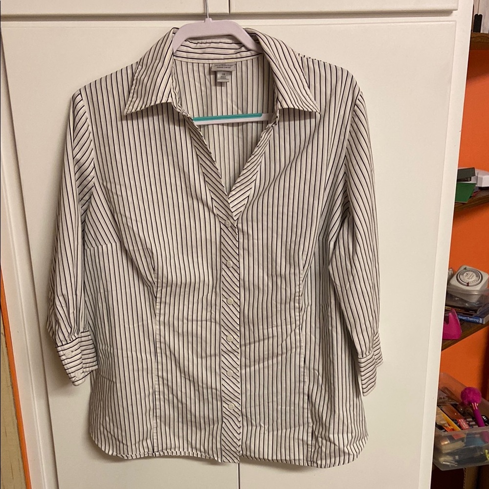 Worthington ladies striped button up shirt